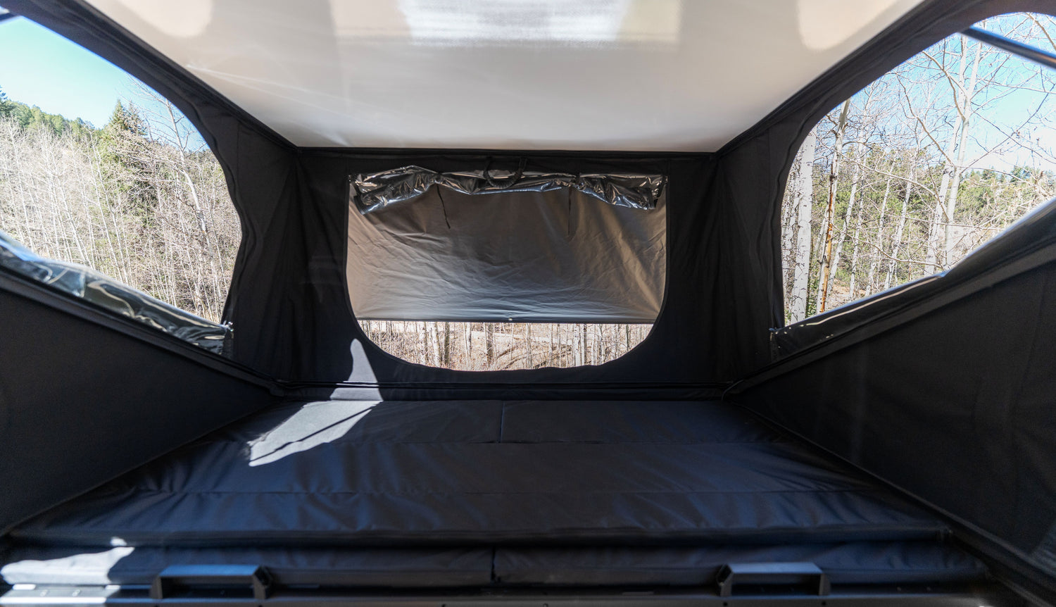 Goverland Goat Pop-Up Slide-In Pickup Truck Camper