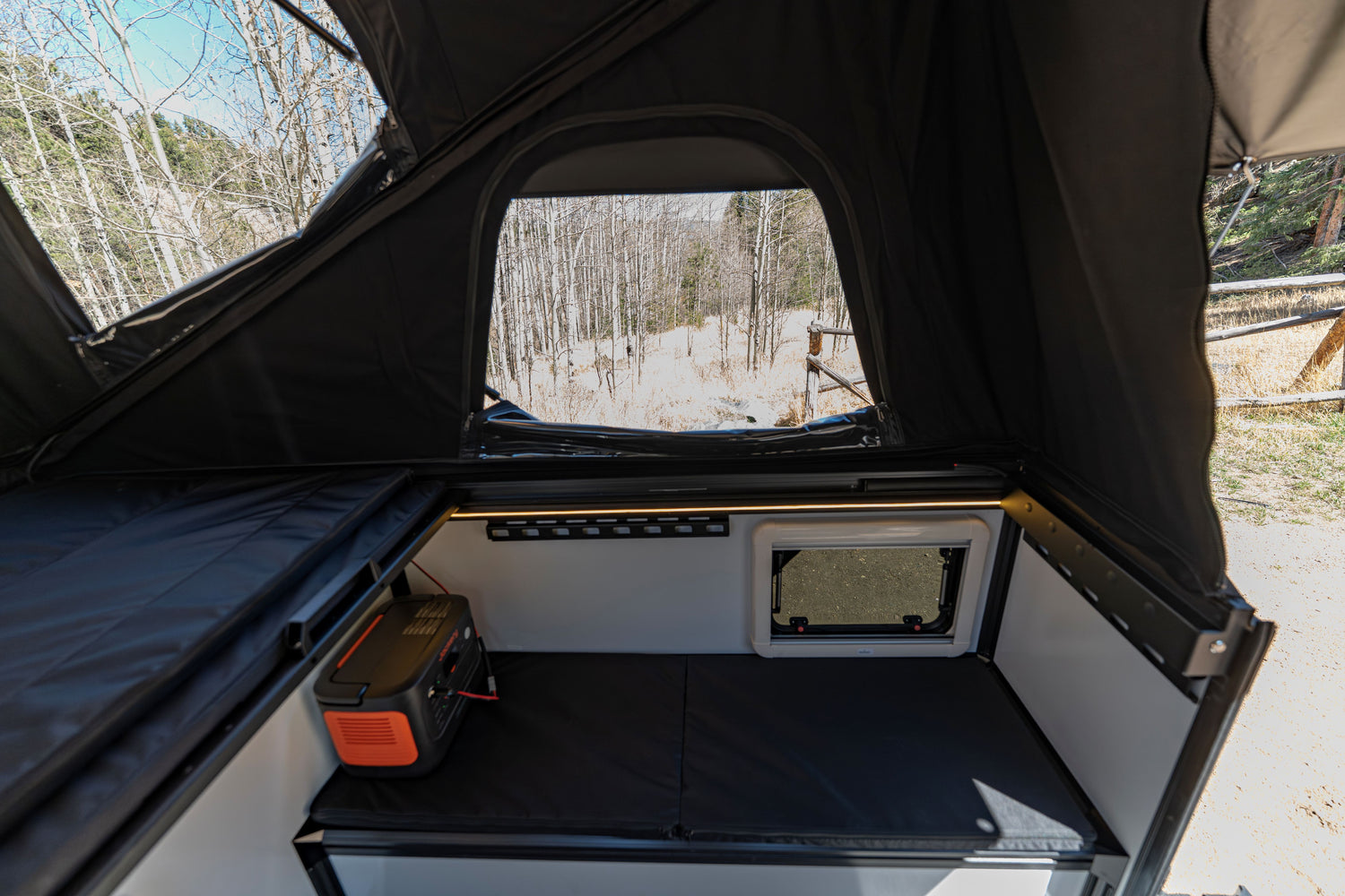 Goverland Goat Pop-Up Slide-In Pickup Truck Camper