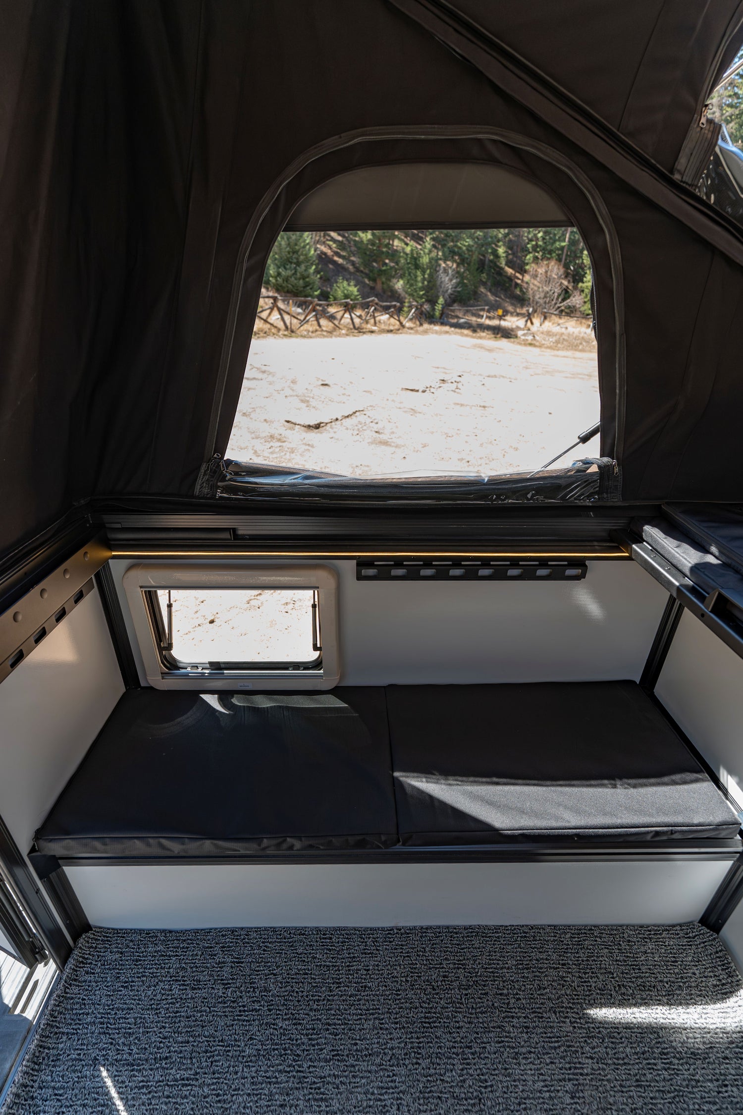 Goverland Goat Pop-Up Slide-In Pickup Truck Camper