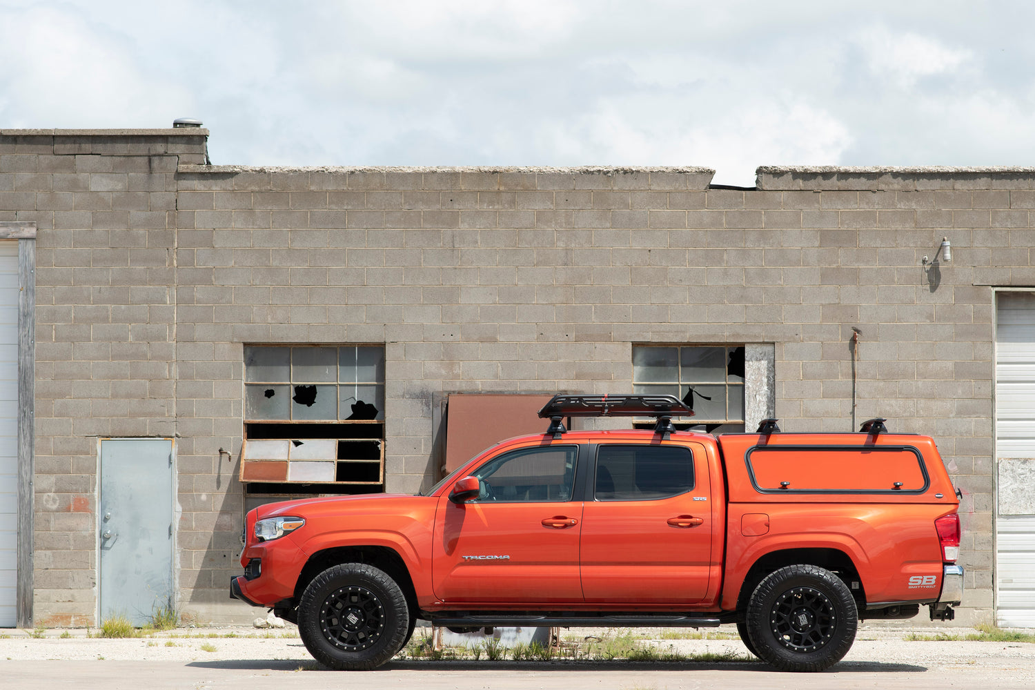 Venturous Ozark Overlanding Truck Topper for Ford Maverick