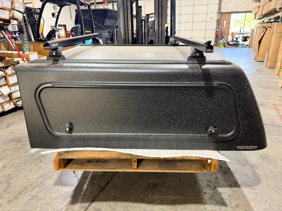 Outlet - Ozark Topper - Jeep Gladiator, Black - Sample