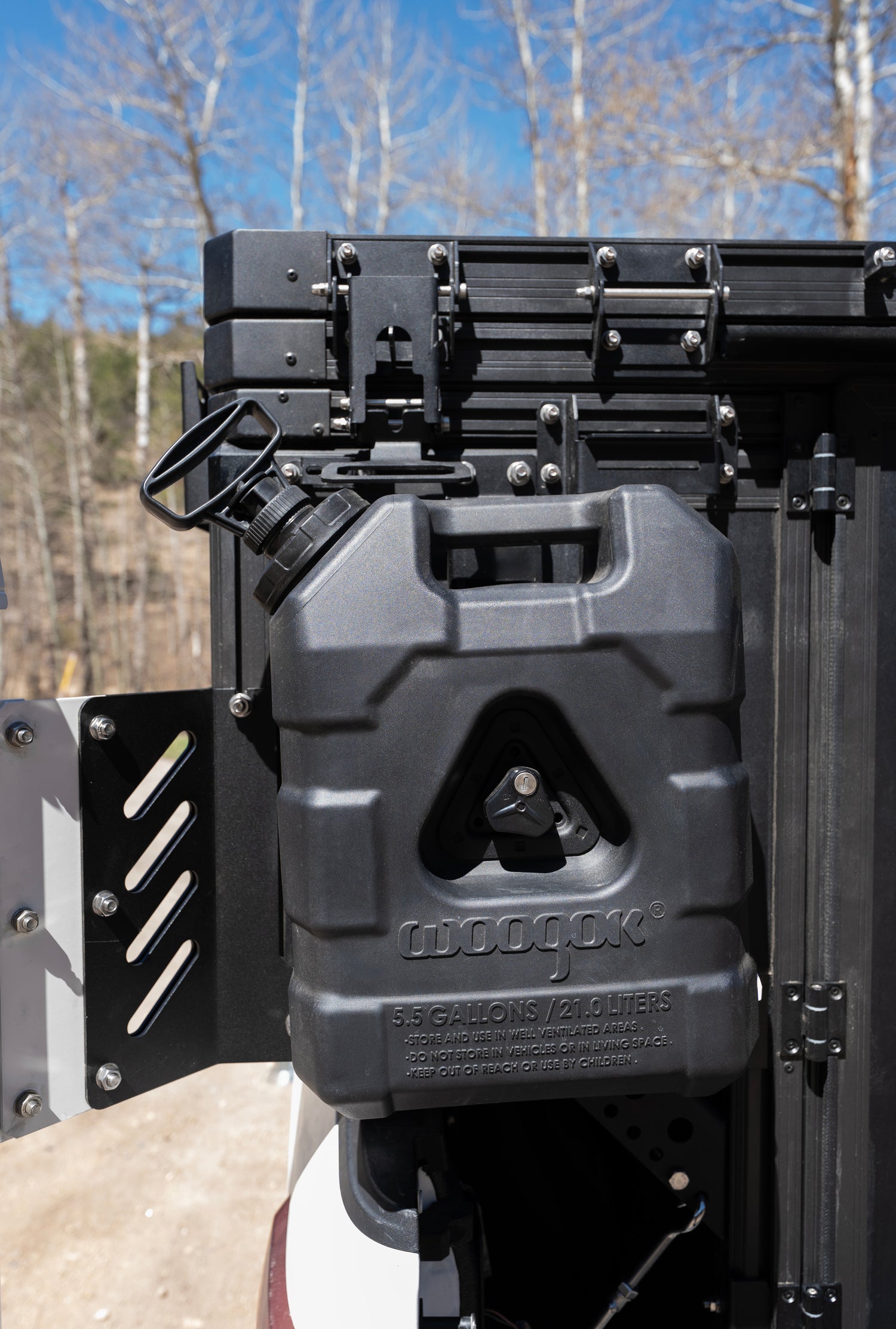 Goverland Goat Pop-Up Slide-In Pickup Truck Camper