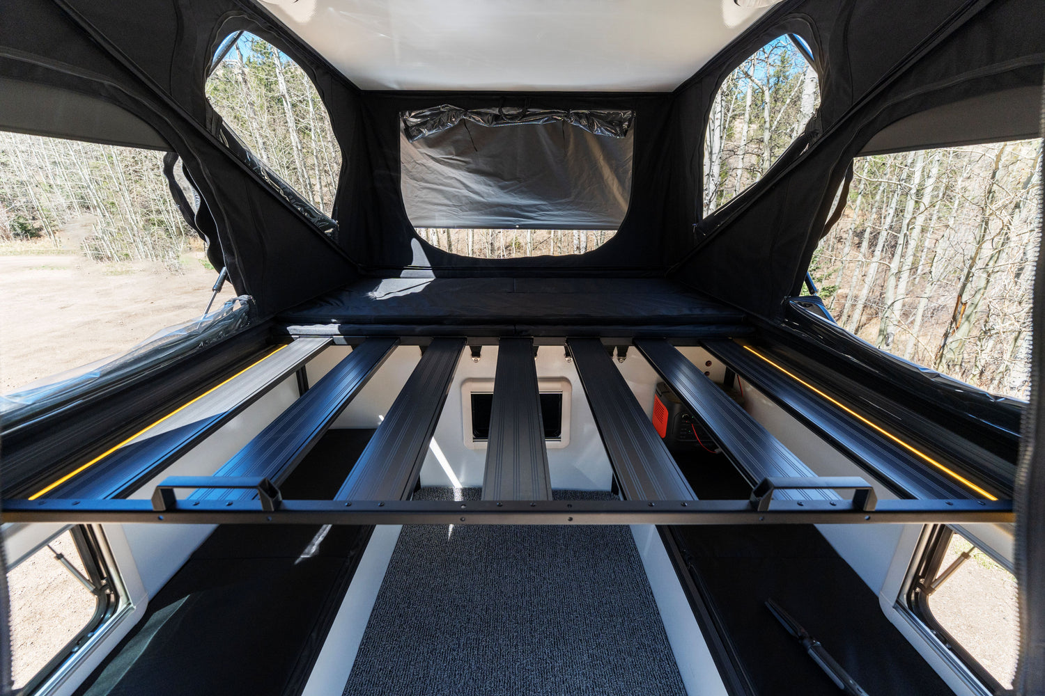 Goverland Goat Pop-Up Slide-In Pickup Truck Camper